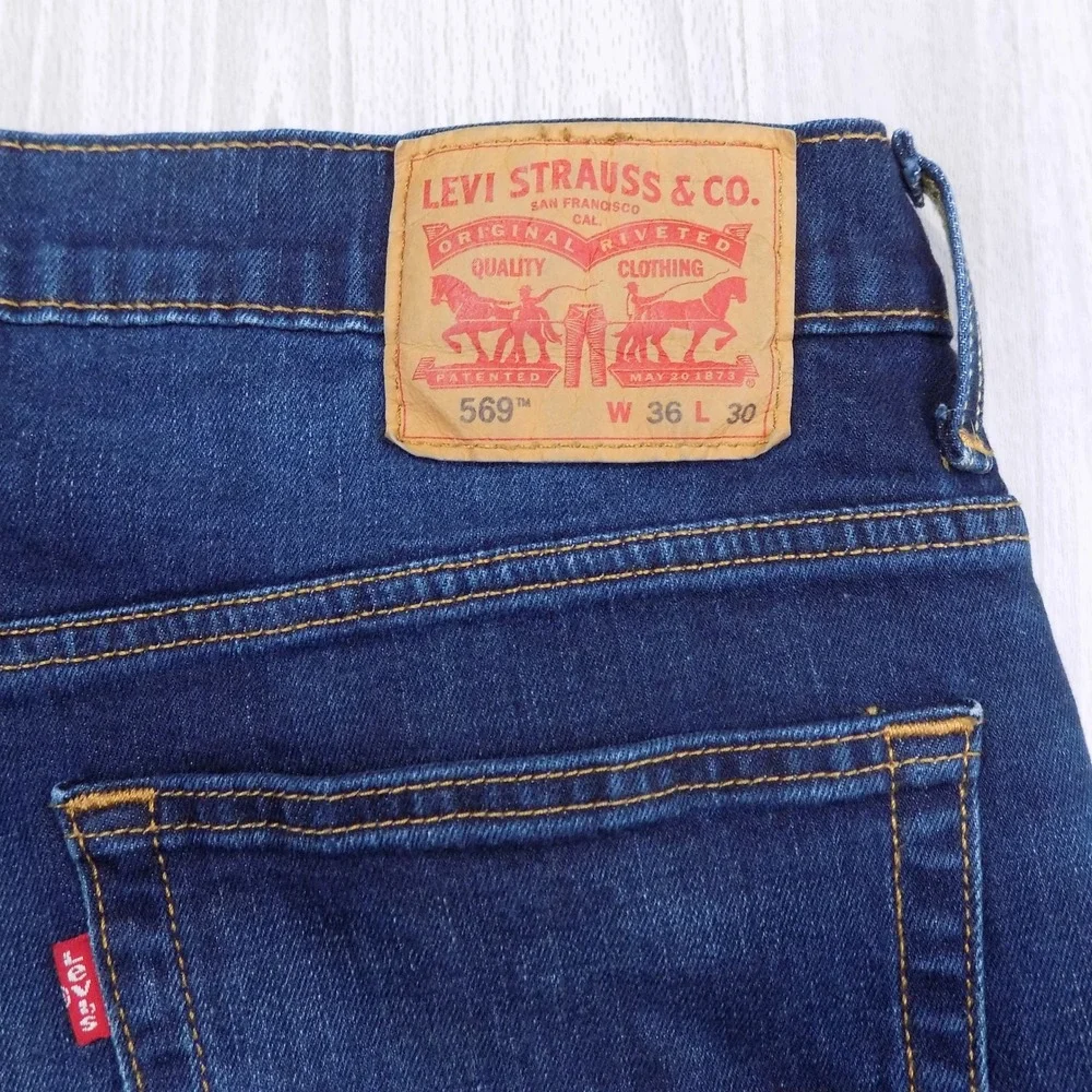 Levis 569 Loose Straight Mens Jeans Size 36x30 Dark Wash Blue Denim Classic EUC